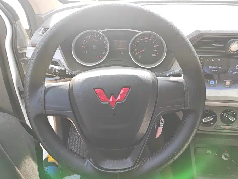 Wuling Hongguang — миниатюра 15