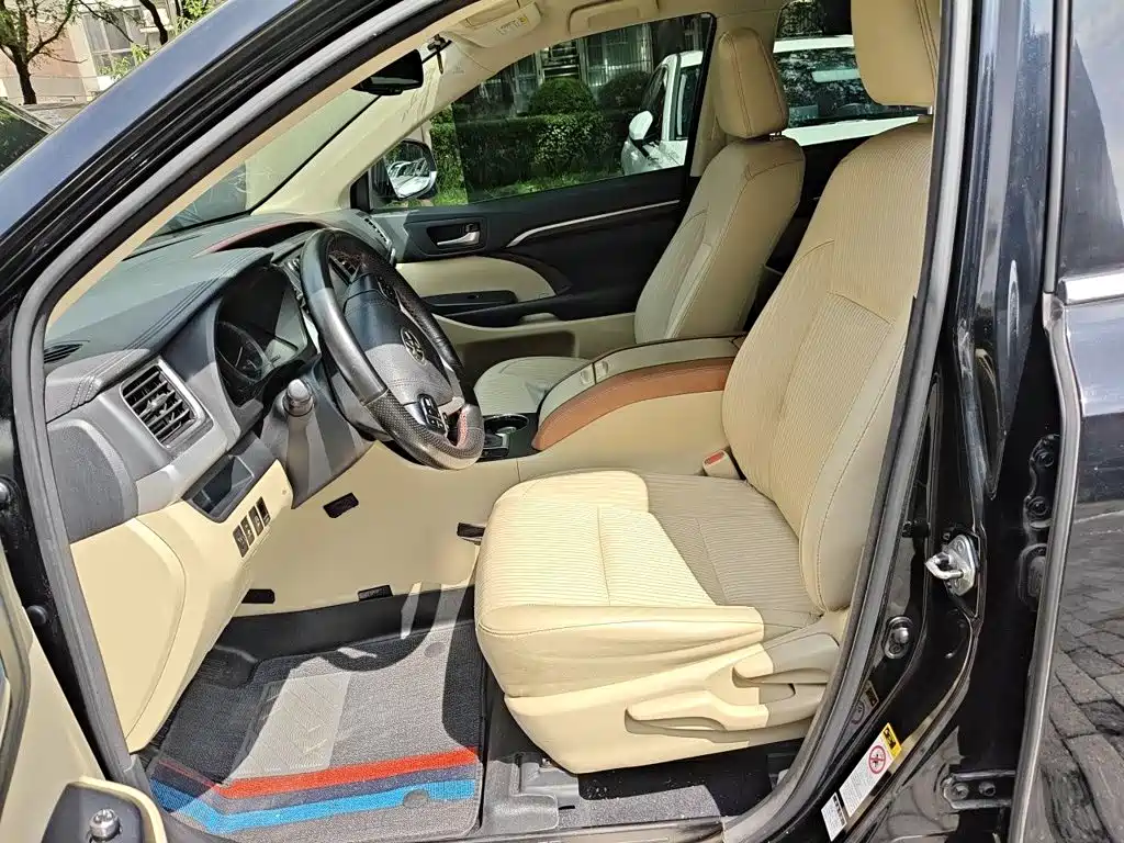 Toyota Highlander — миниатюра 16