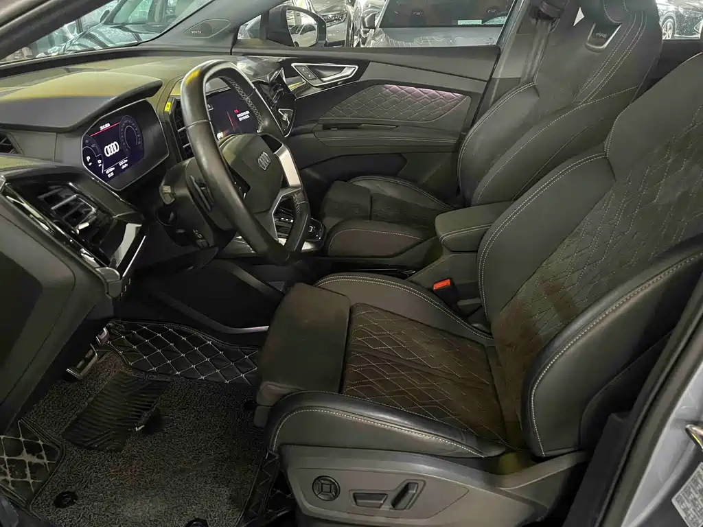 Audi Q4 e-tron — миниатюра 5