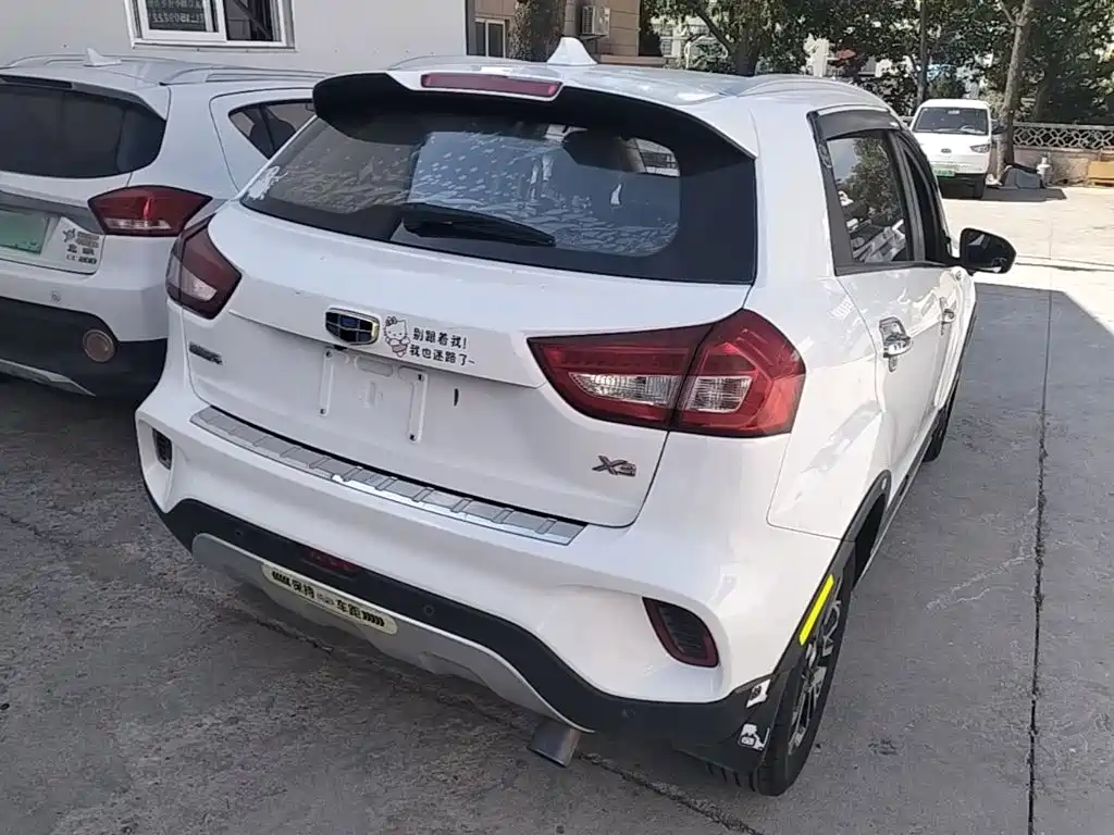 Geely Vision X3 — миниатюра 7