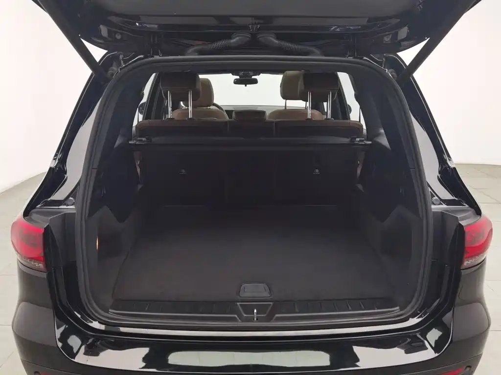 Mercedes-Benz GLB — миниатюра 16