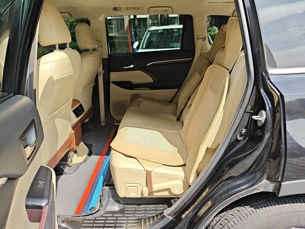 Toyota Highlander — миниатюра 18