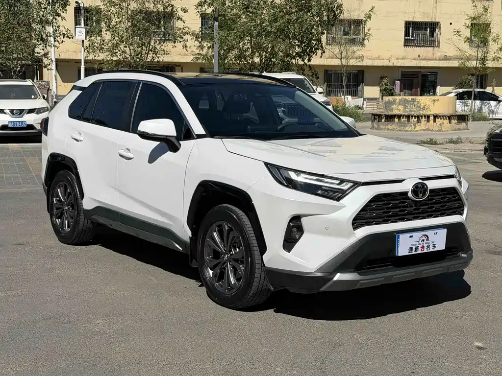 Toyota RAV4 — миниатюра 3