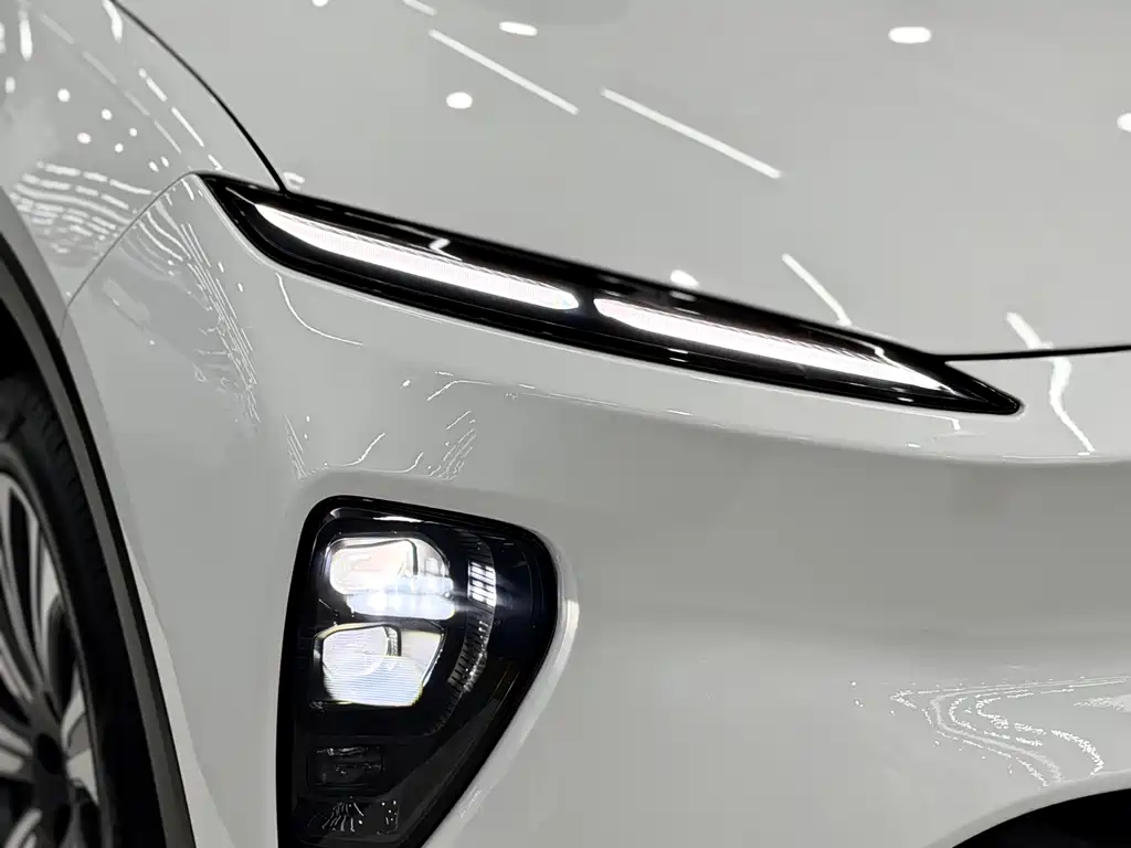 NIO ES8 — миниатюра 17