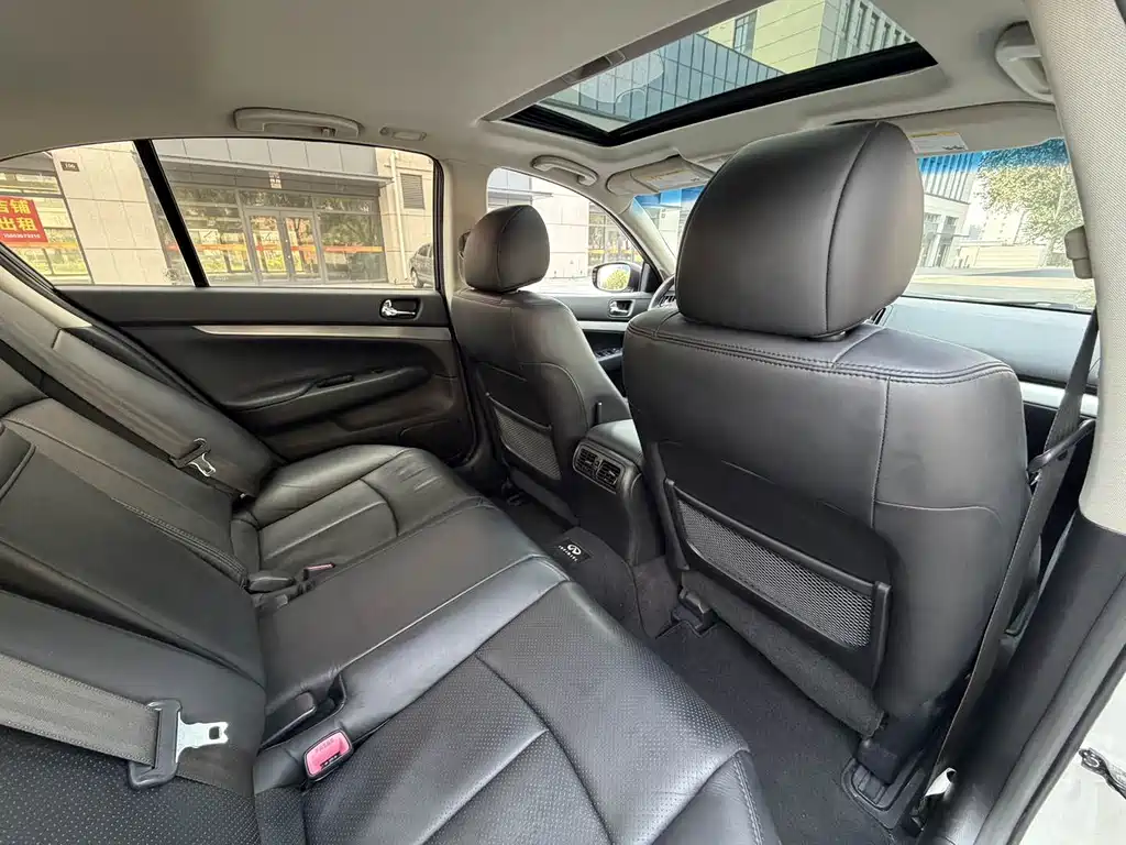 Infiniti G — миниатюра 11