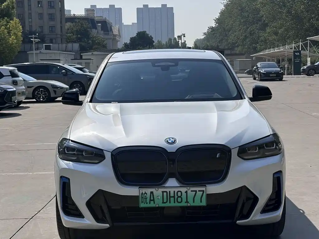 BMW iX3 — миниатюра 2