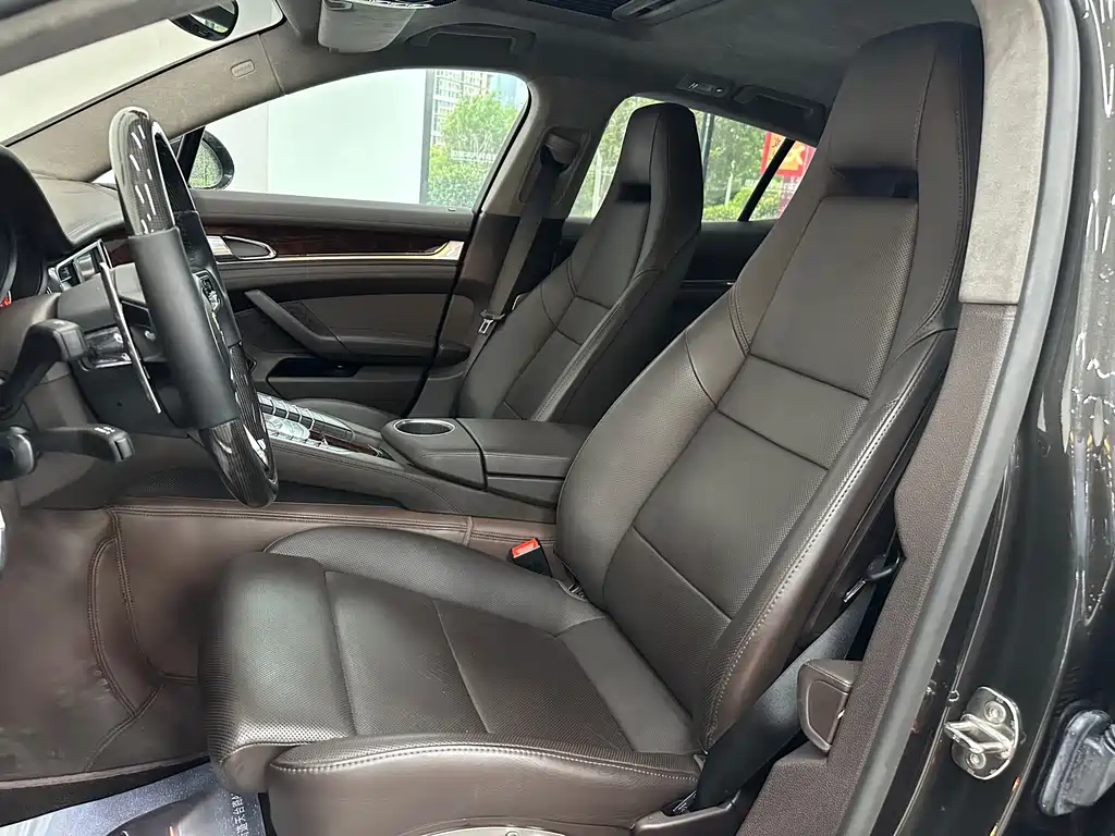 Porsche Panamera — миниатюра 18