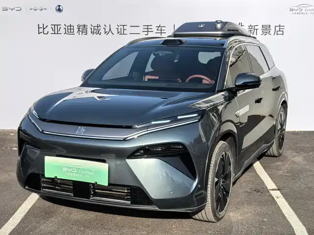 2025 BYD Tang