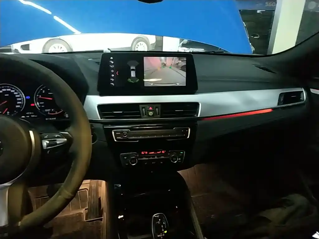 BMW X2 — миниатюра 13