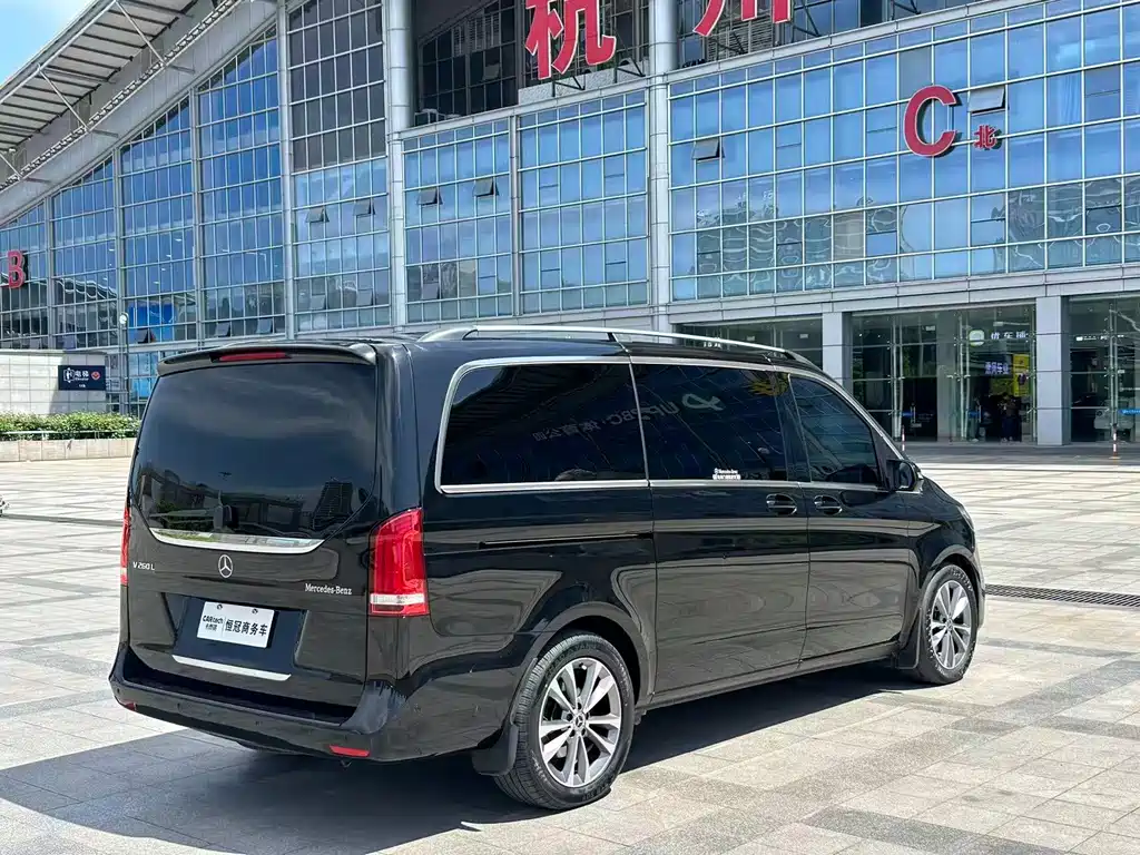 Mercedes-Benz V-Class — миниатюра 6