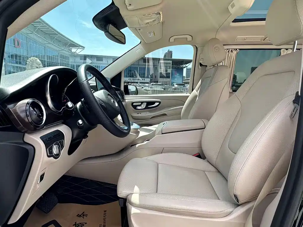 Mercedes-Benz V-Class — миниатюра 13
