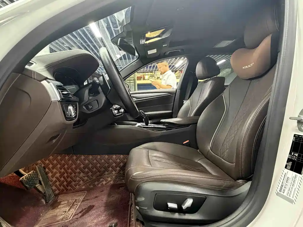 BMW 5 Series — миниатюра 15