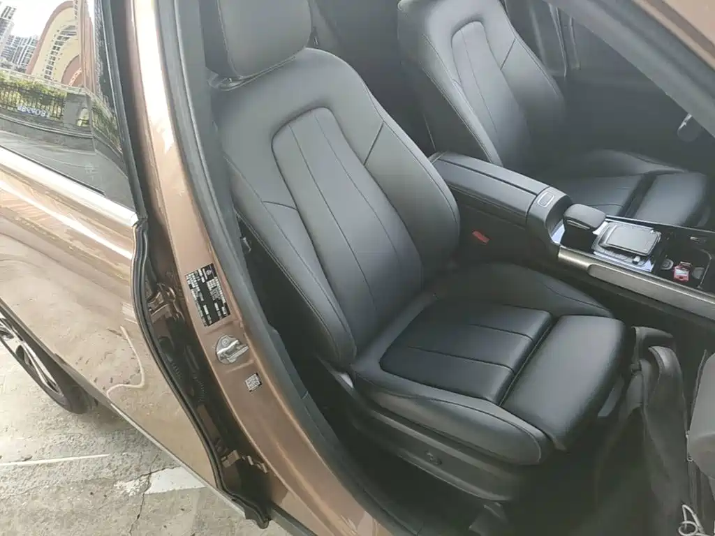 Mercedes-Benz GLB — миниатюра 25