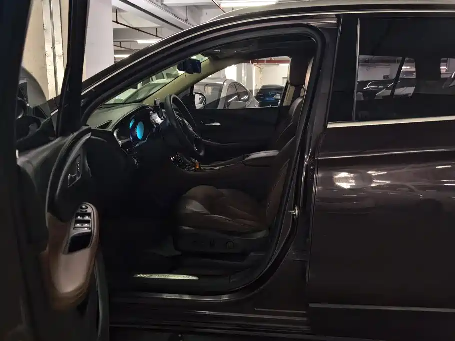Buick Envision Plus — миниатюра 9