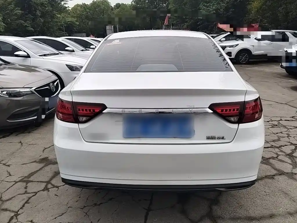 Geely Emgrand GL — миниатюра 6