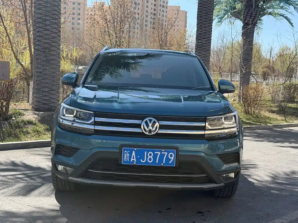 Volkswagen Tharu — миниатюра 2