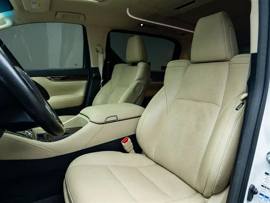 Toyota Alphard 2021 2.5L Luxury