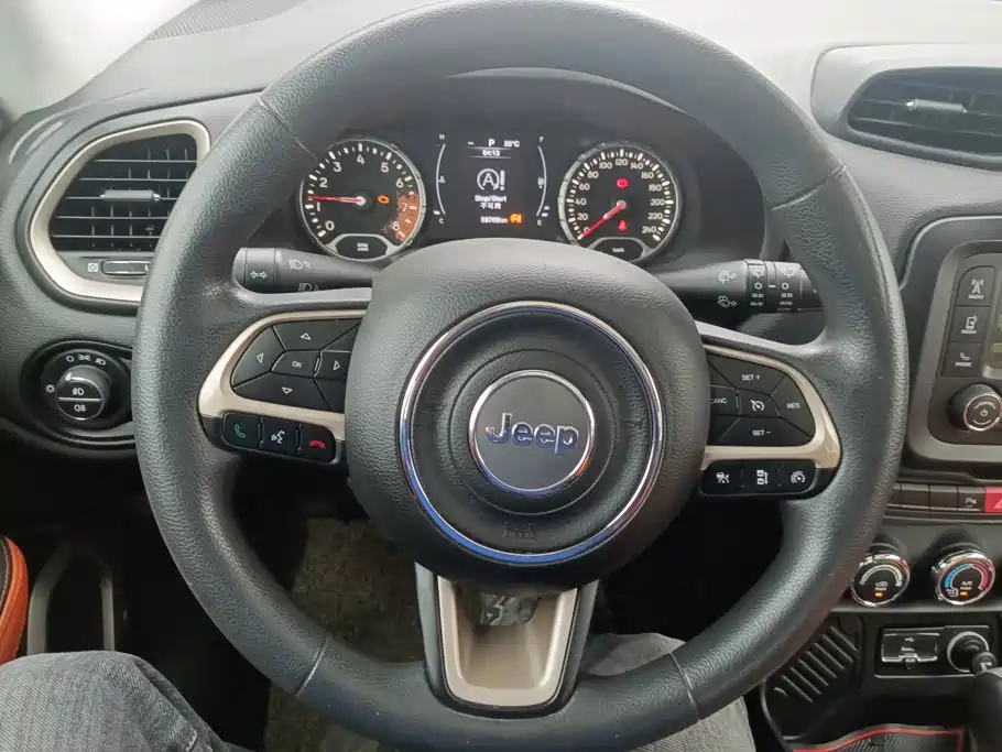 Jeep Renegade — миниатюра 15