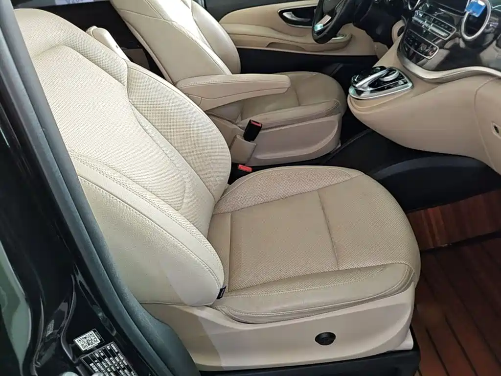Mercedes-Benz V-Class — миниатюра 25