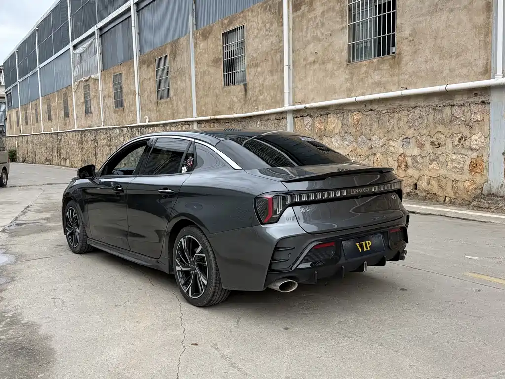 Lynk & Co 03 — миниатюра 16