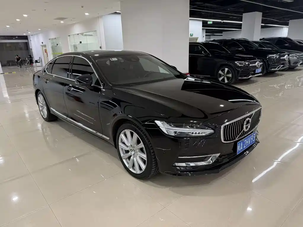 Volvo S90 — миниатюра 9