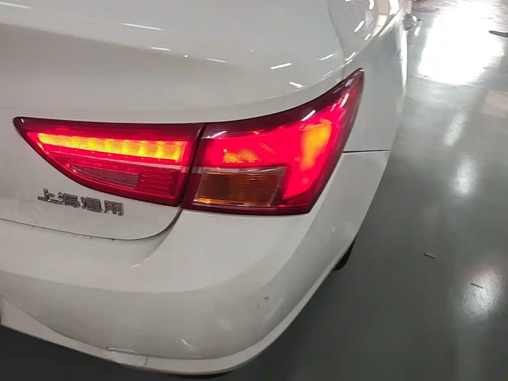 Buick Verano — миниатюра 8
