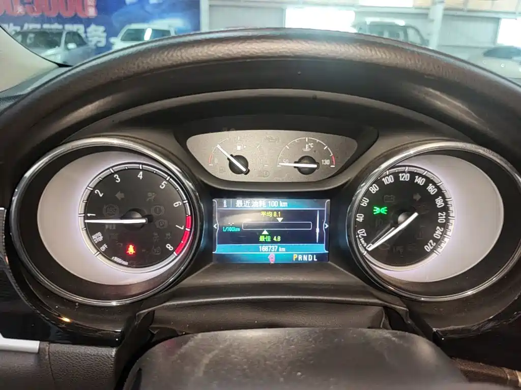 Buick Verano — миниатюра 12