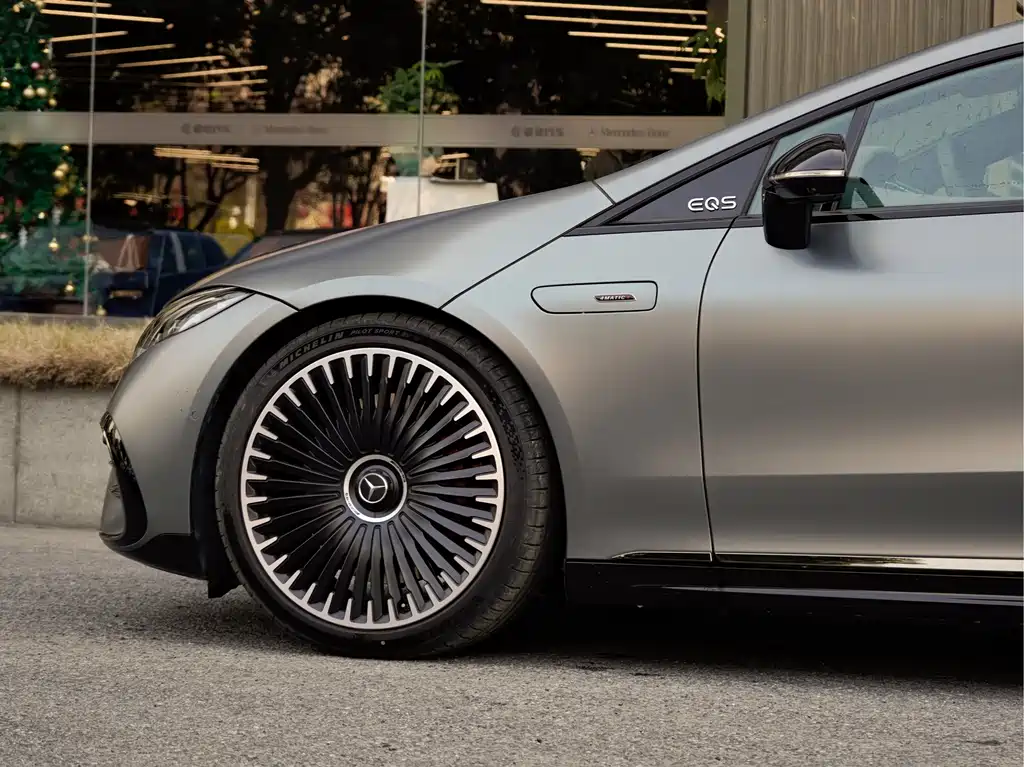 MERCEDES-BENZ EQS AMG