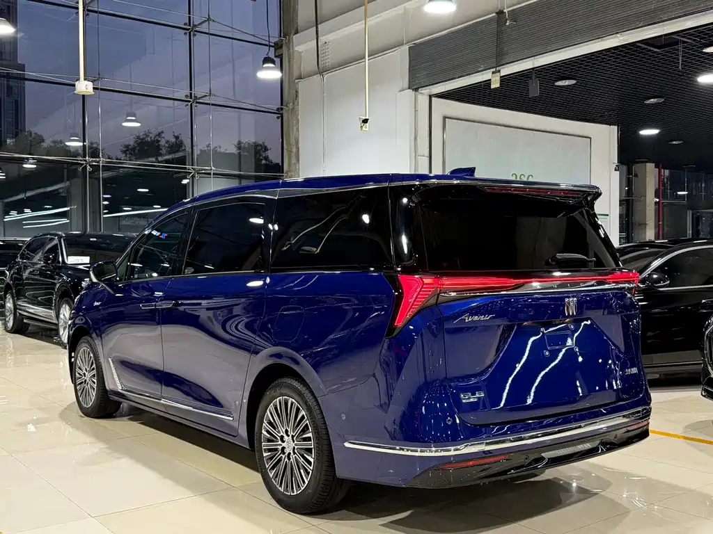 Buick GL8 Hybrid — миниатюра 30