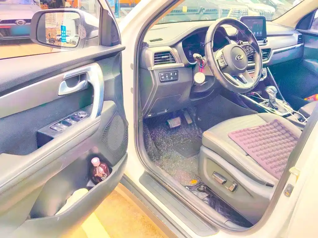 Kia Sportage — миниатюра 14