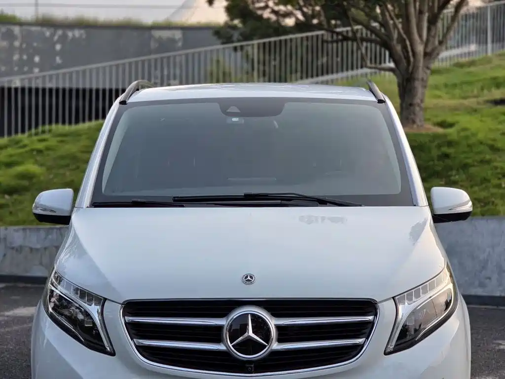 Mercedes-Benz V-Class — миниатюра 2