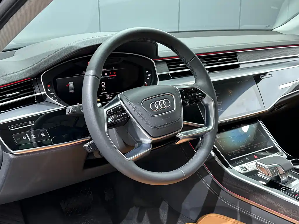 Audi A8 — миниатюра 7