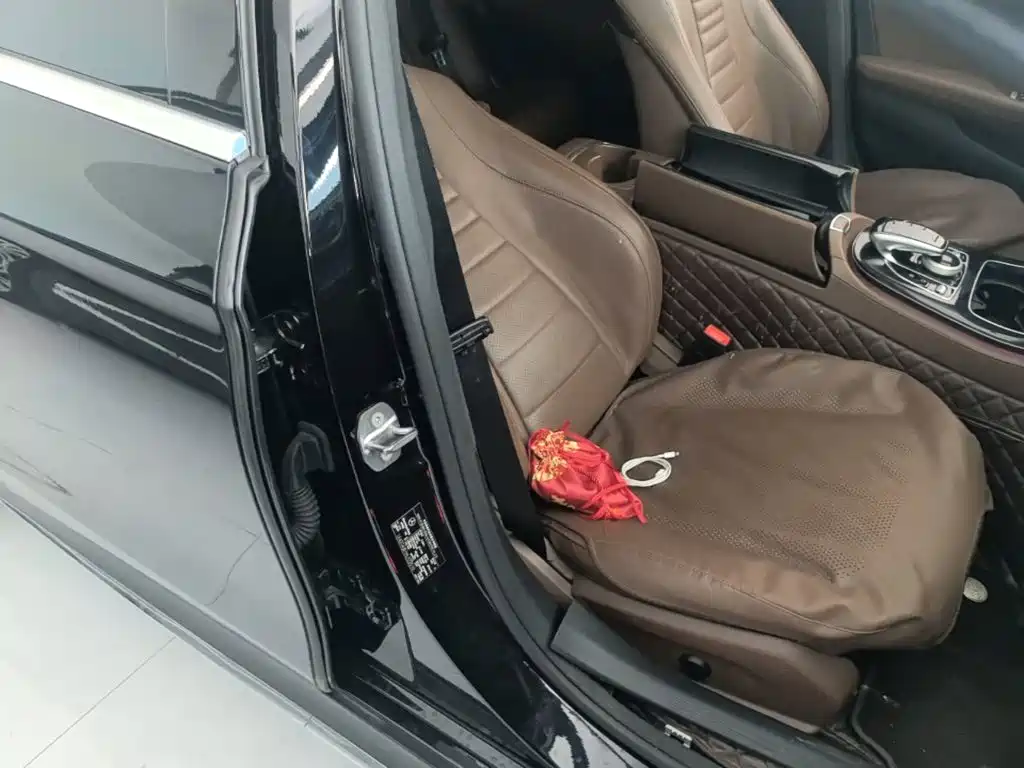Mercedes-Benz E-Class — миниатюра 25