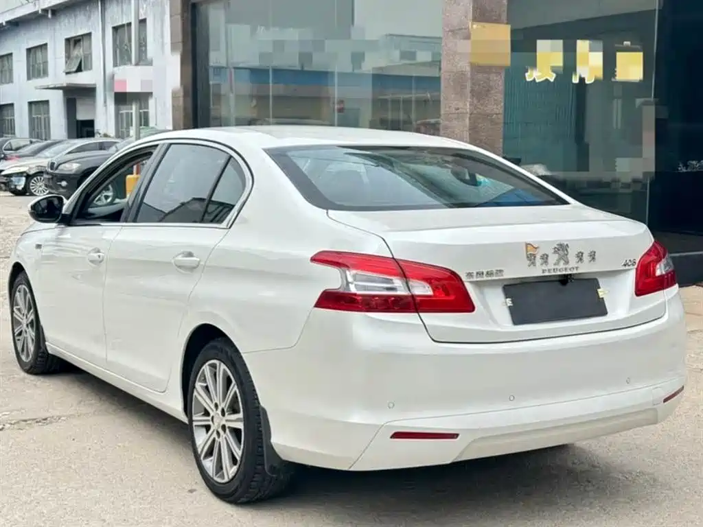 PEUGEOT  408