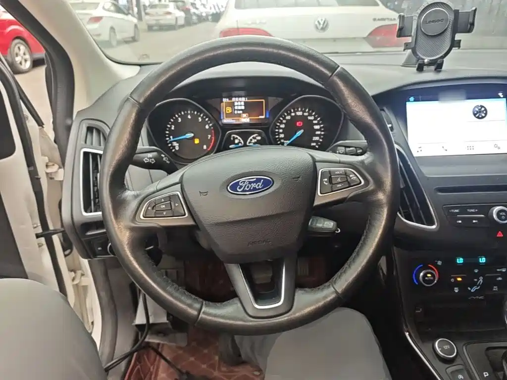 Ford Focus — миниатюра 11