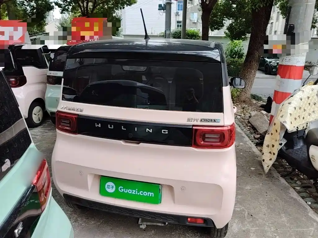 Wuling MINIEV — миниатюра 6