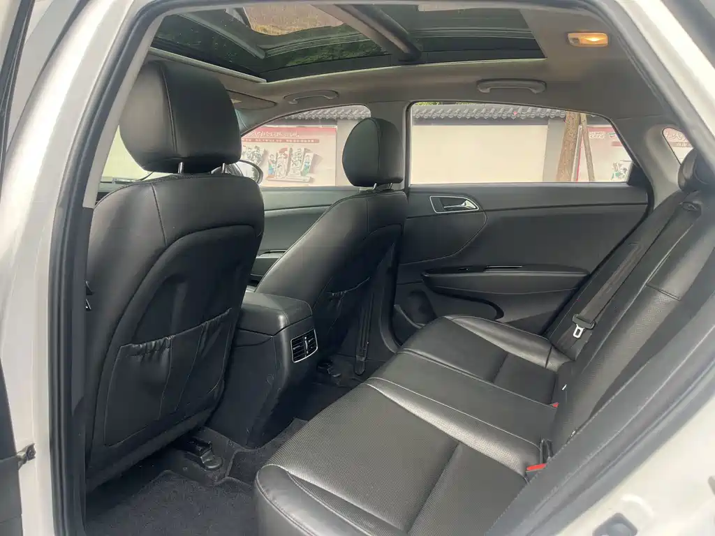 Hyundai Mistra — миниатюра 2