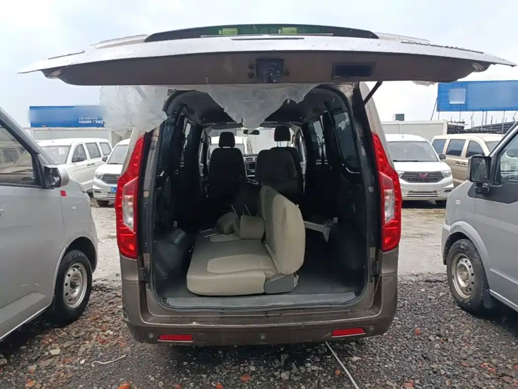 Wuling Zhengcheng Classic — миниатюра 19
