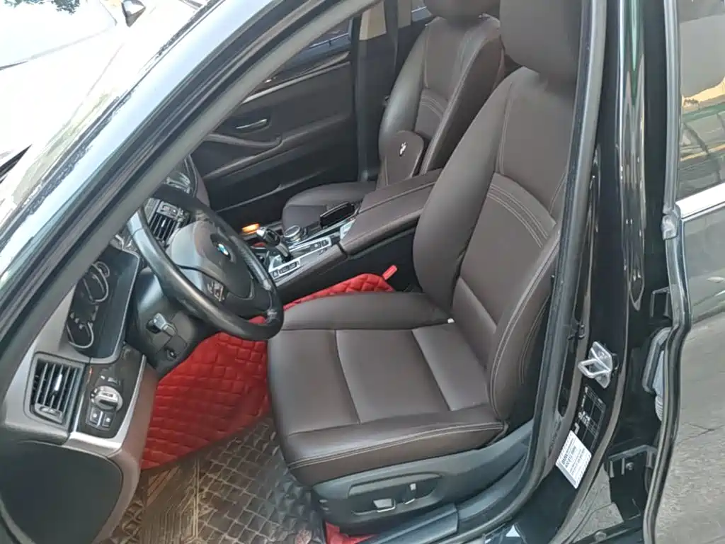 BMW 5 Series — миниатюра 15