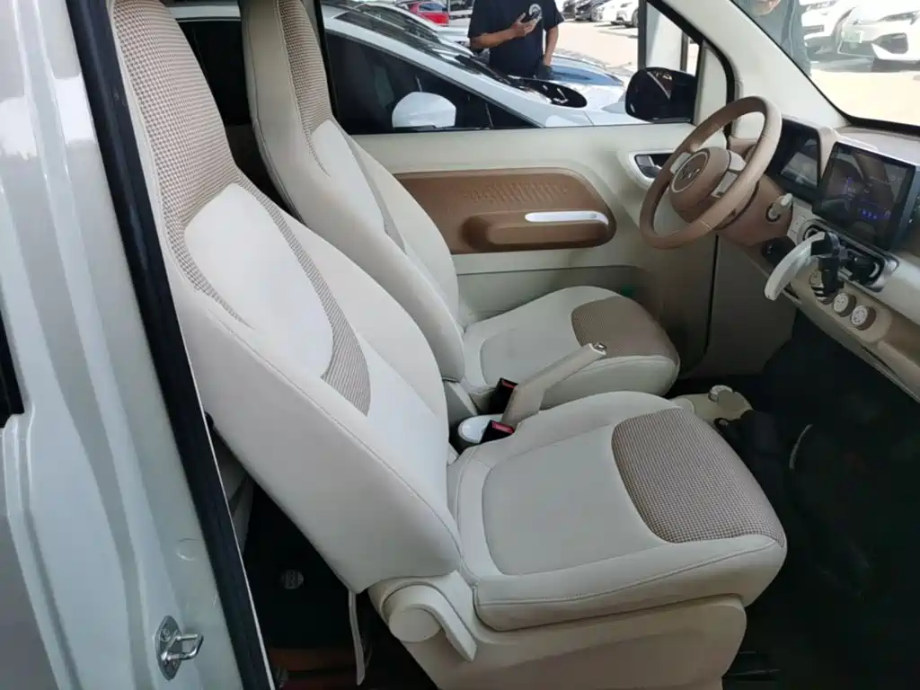 Wuling MINIEV — миниатюра 25