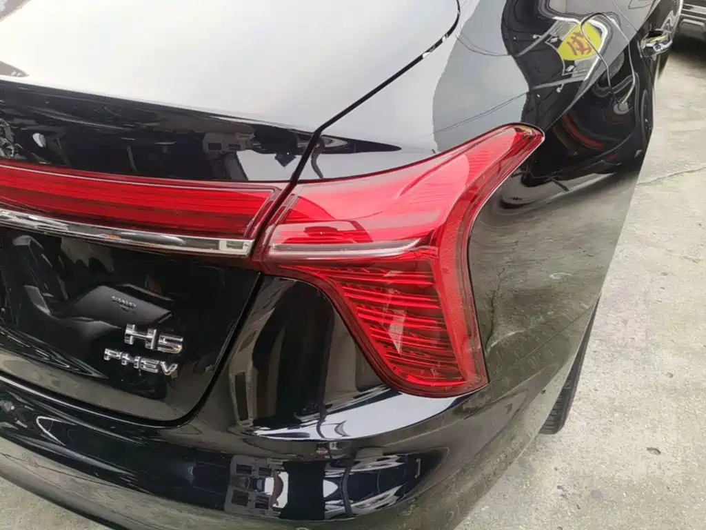 Hongqi Hongqi H5 PHEV — миниатюра 8