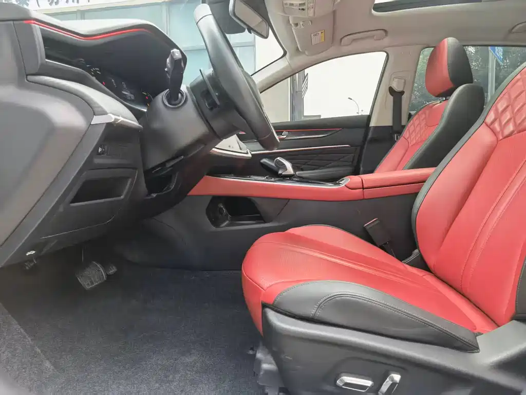 DONGFENG YI HYUN MAX