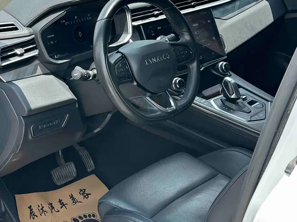Lynk & Co 01 - фото 5
