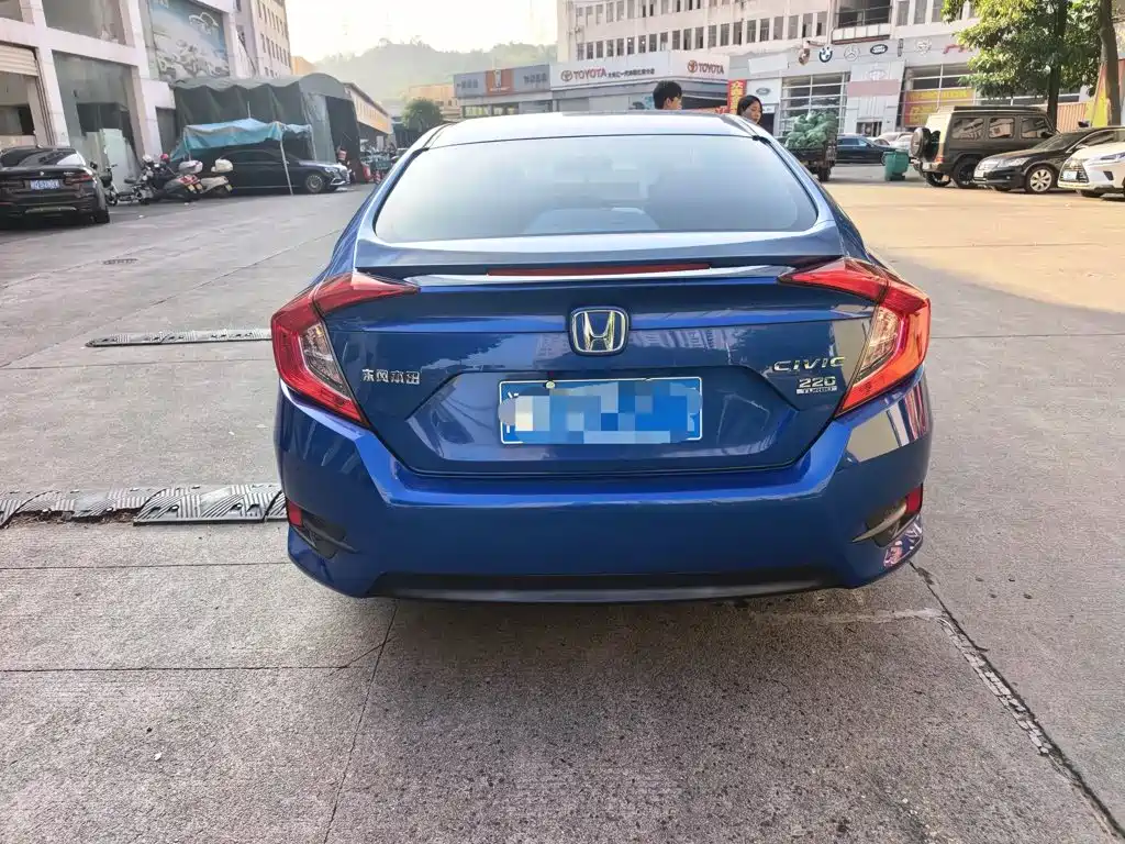 Honda Civic — миниатюра 5