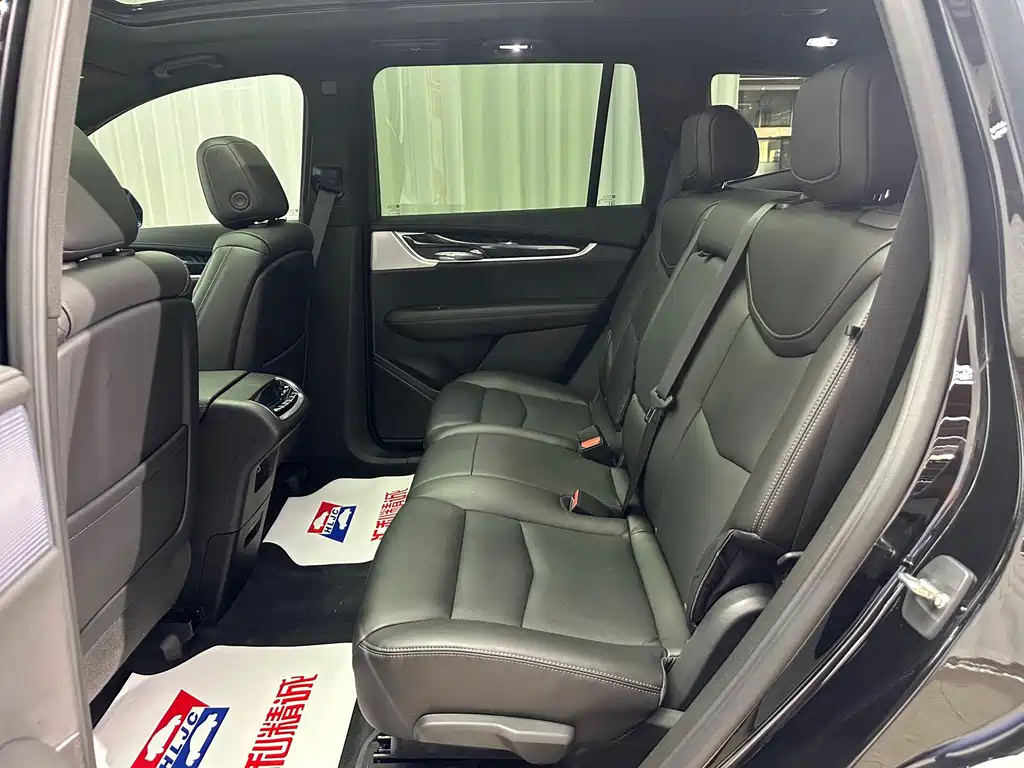 Cadillac XT6 — миниатюра 10
