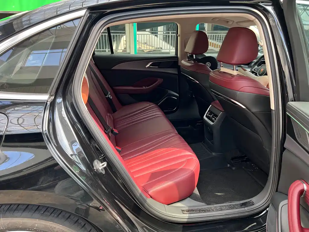 Hongqi Hongqi H5 — миниатюра 7
