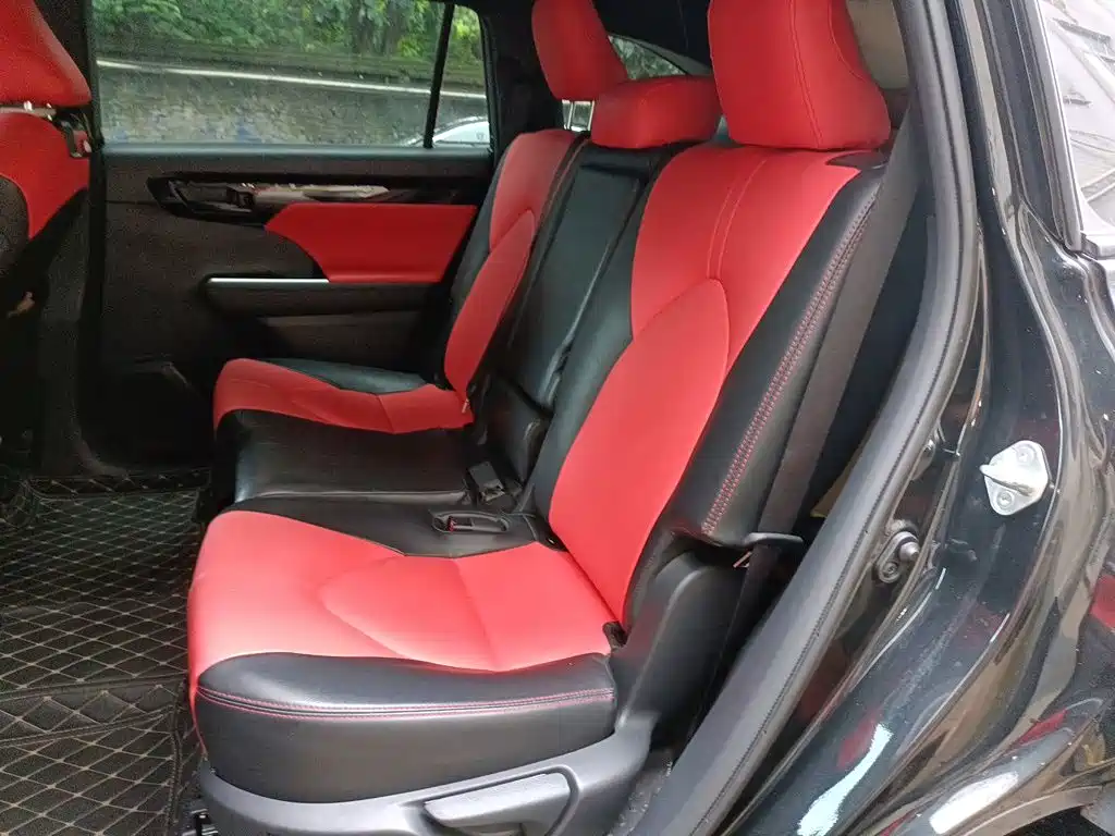 Toyota Crown Kluger — миниатюра 15