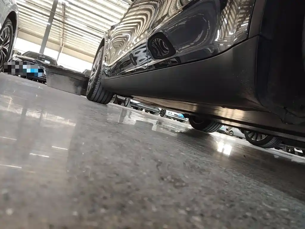 Tesla Model Y — миниатюра 22