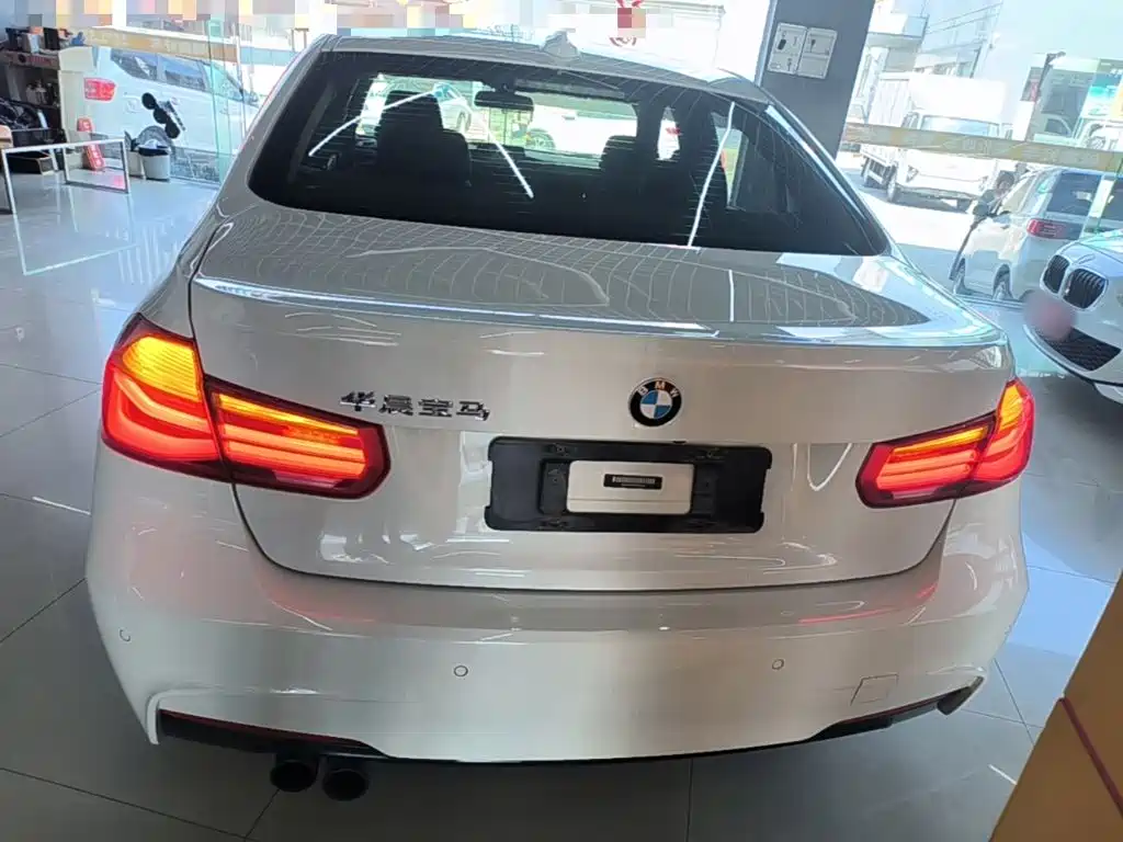 BMW 3 Series — миниатюра 6