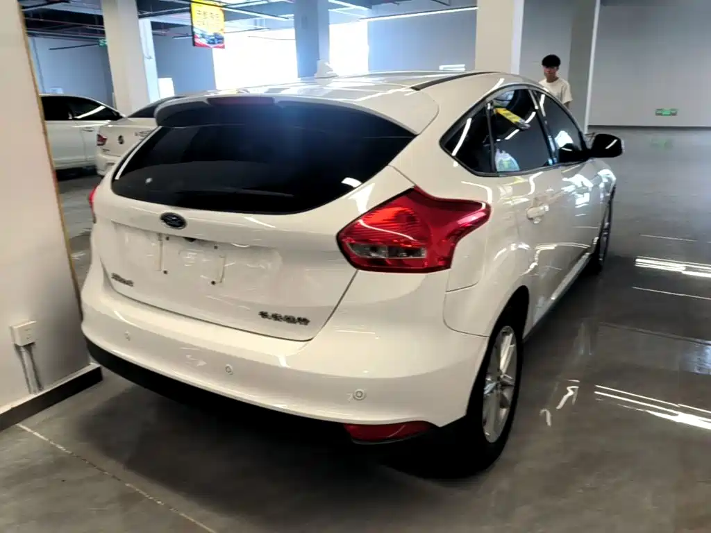 Ford Focus — миниатюра 7